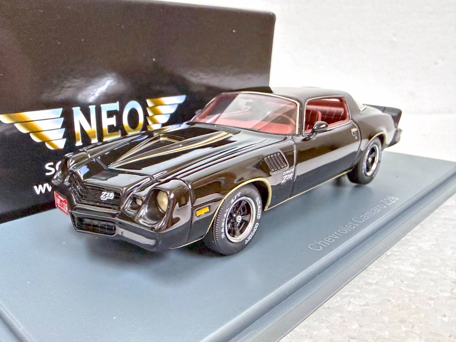 *Defective* Neo Scale Models 44126 Chevy Camaro Z28 resin 1/43 scale model car