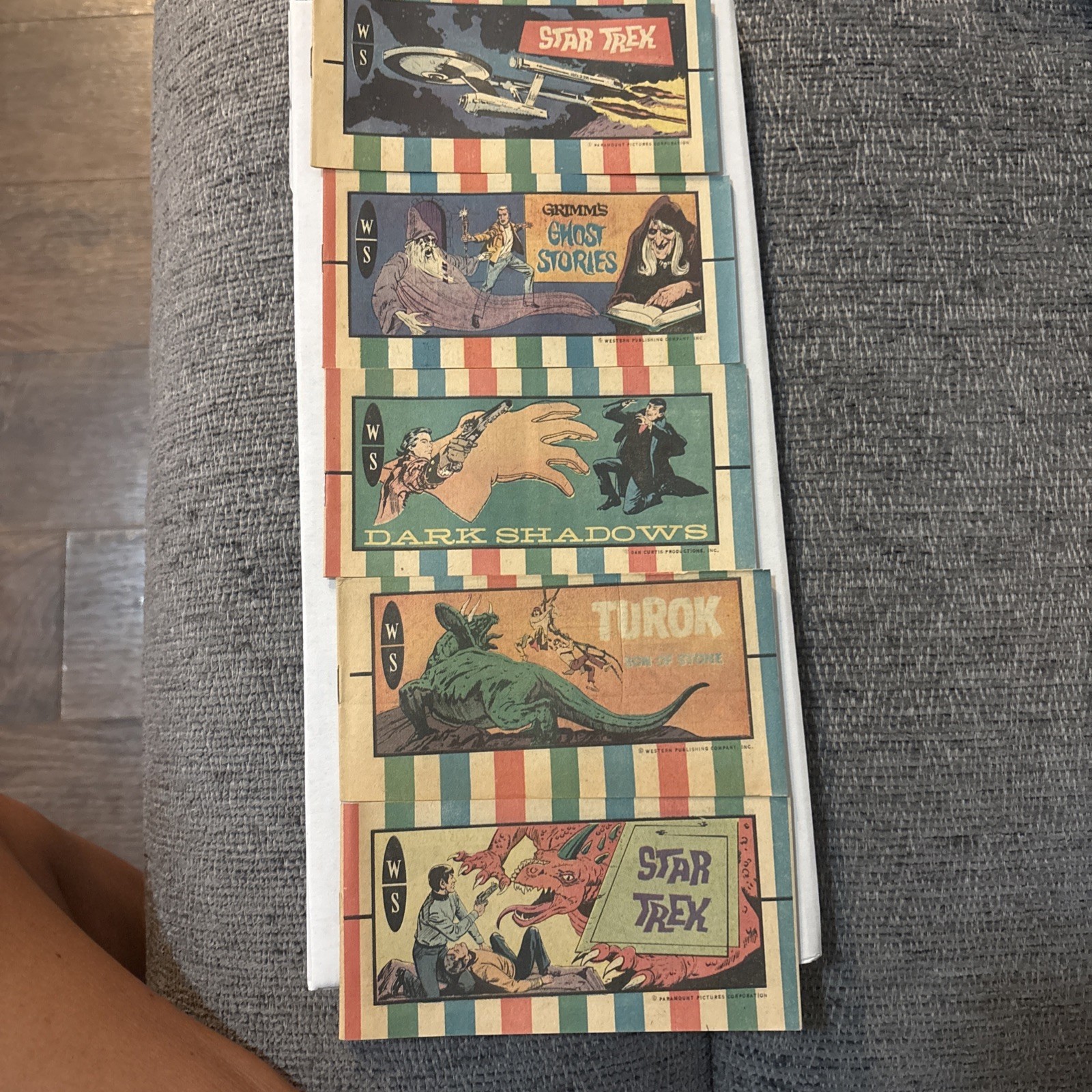 1975 Vintage Dan Curtis Old Complete Set of 9 Giveaway Mini Comics New Old Stock