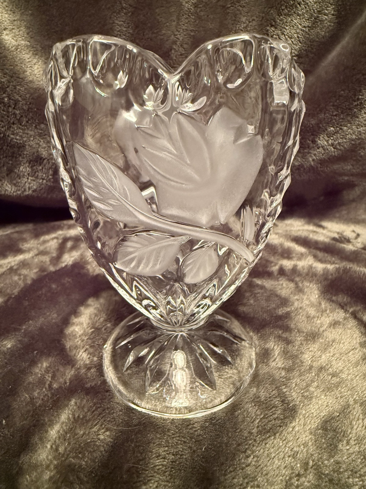 Anna Hutte Cut Crystal Heart Vase Frosted Etched Floral Bleikristall Germany