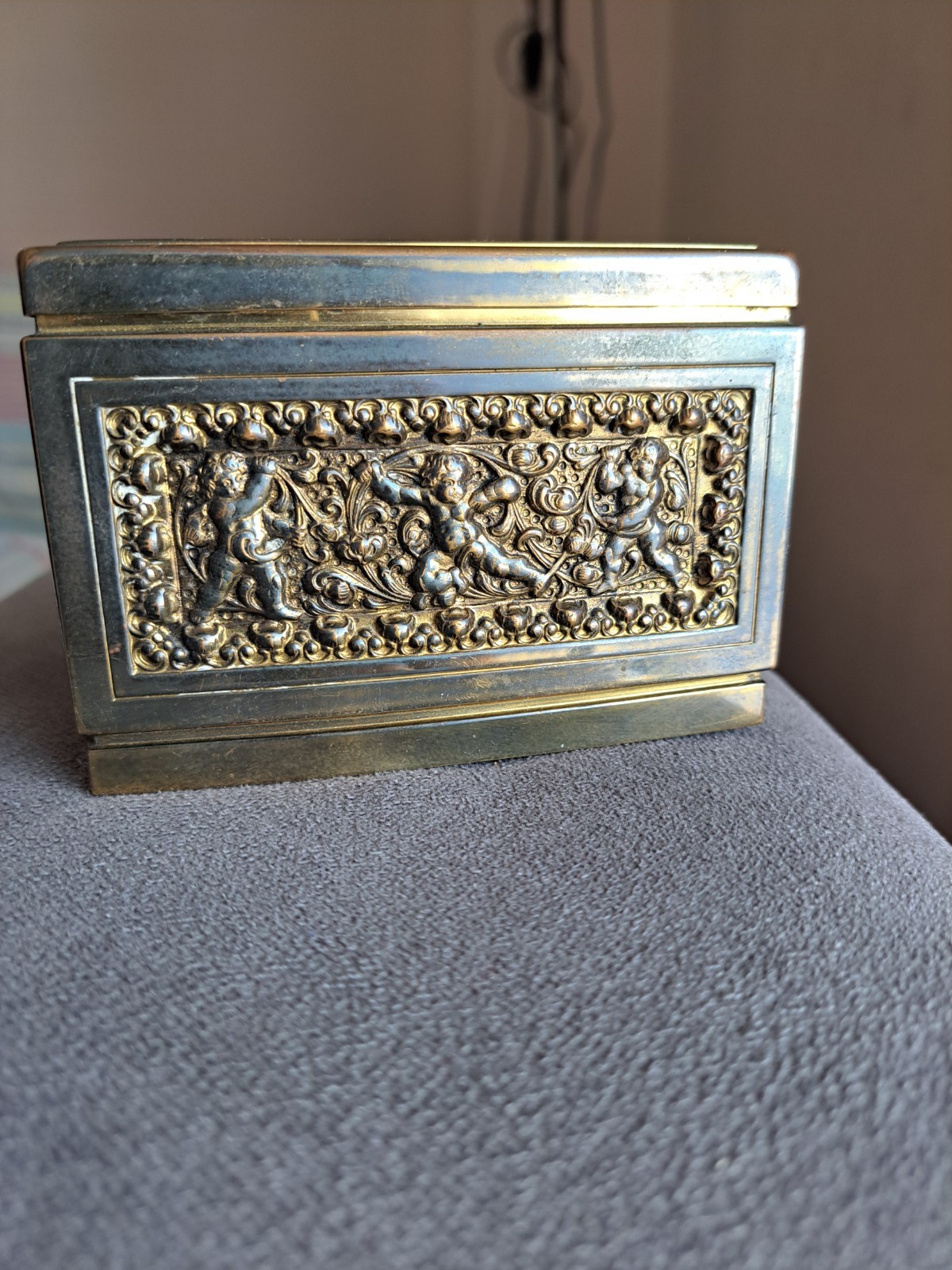 Vintage Erhard & Sohne Brass Cigarette Dispenser Cherubs Putti Working Perfectly