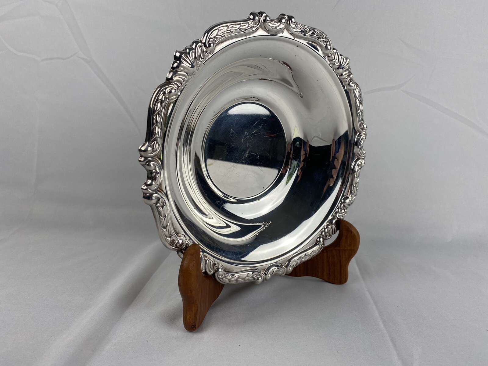 Sheridan Silverplate Serving Bowl Scroll and Leaf Design 1970