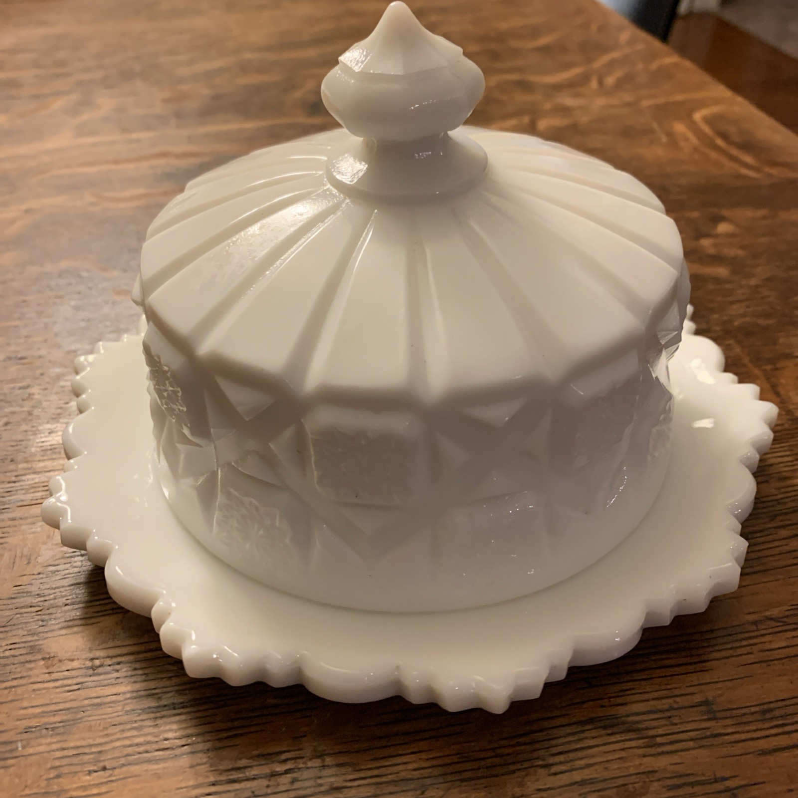 Westmoreland \'Old Quilt\' pattern milk glass butter or cheese dish.