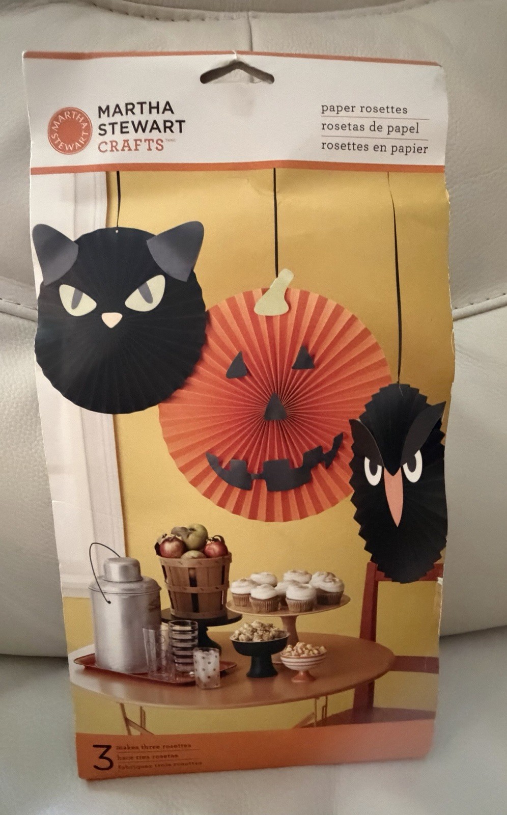 VTG Martha Stewart Halloween crafts. 2012 Kit Makes 3 Paper Rosettes