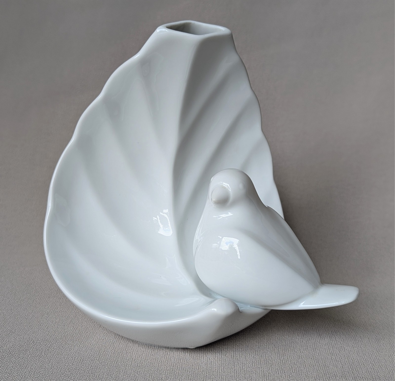 Vintage Lorenz Hutschenreuther White Bird on a Leaf  Porcelain Bud Vase Bavaria
