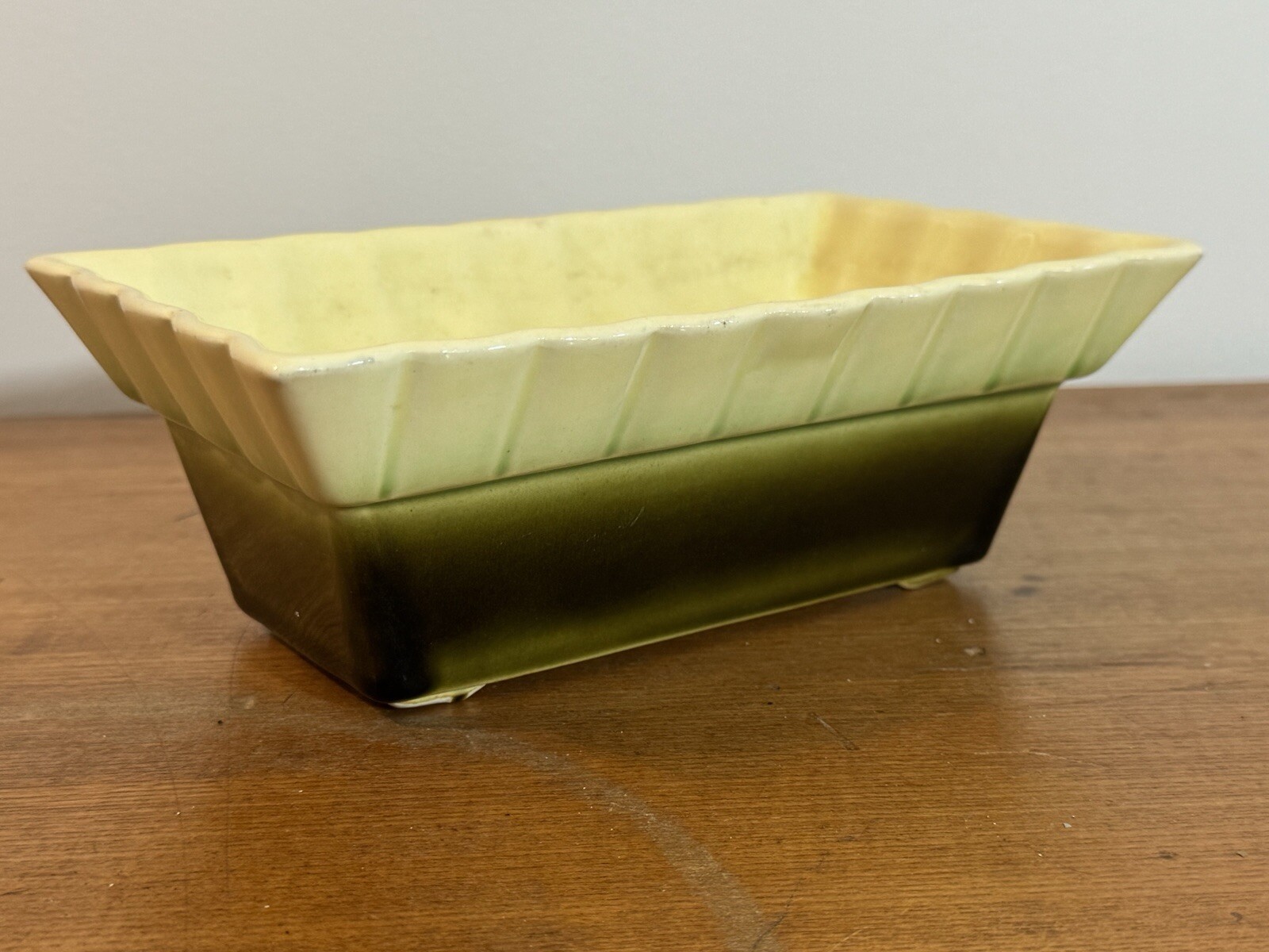 Vntg 1950s Hull Pottery USA F3 Yellow Green Glaze Rectangle Planter 8.5” X 4.75”