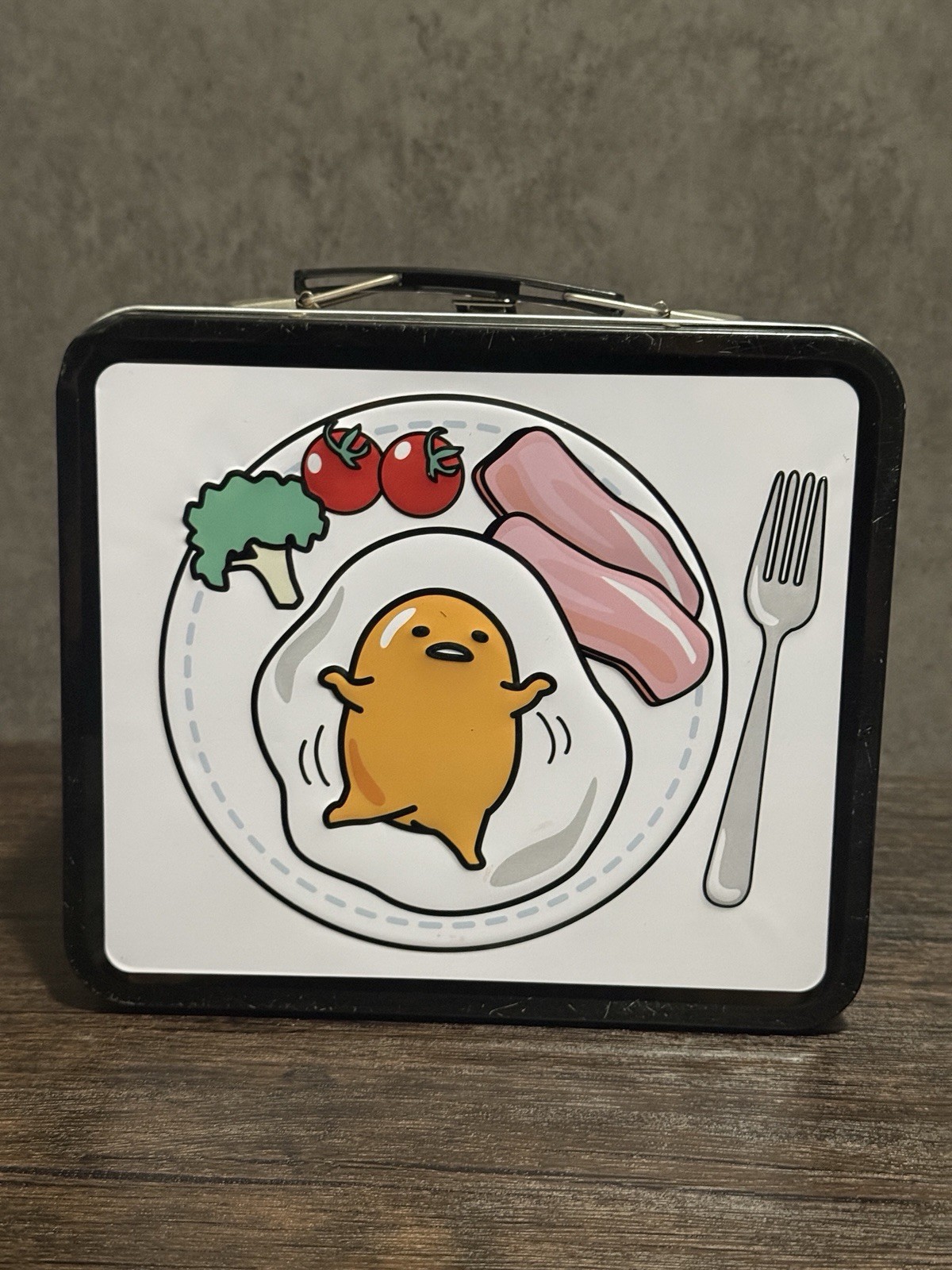 Discontinued 2013 Gudetama Metal Lunch Box Tin Loungefly Sanrio Lazy Egg