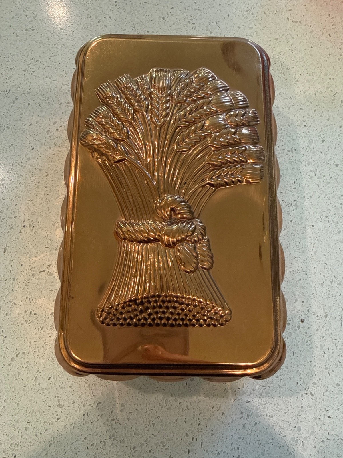 Vintage Copper Wall Hanging Mold Sheaf Of Wheat Motif Scalloped Edges Kitchen 