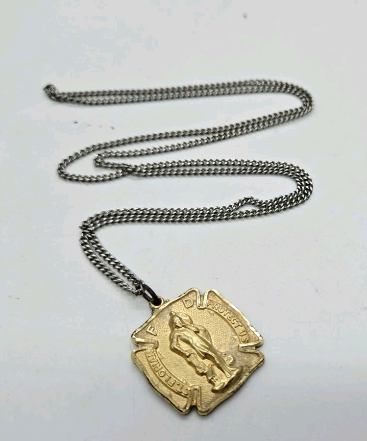 Saint Florence Gold Tone Medallion Pendant Necklace signed Creed 14 KGF Vintage
