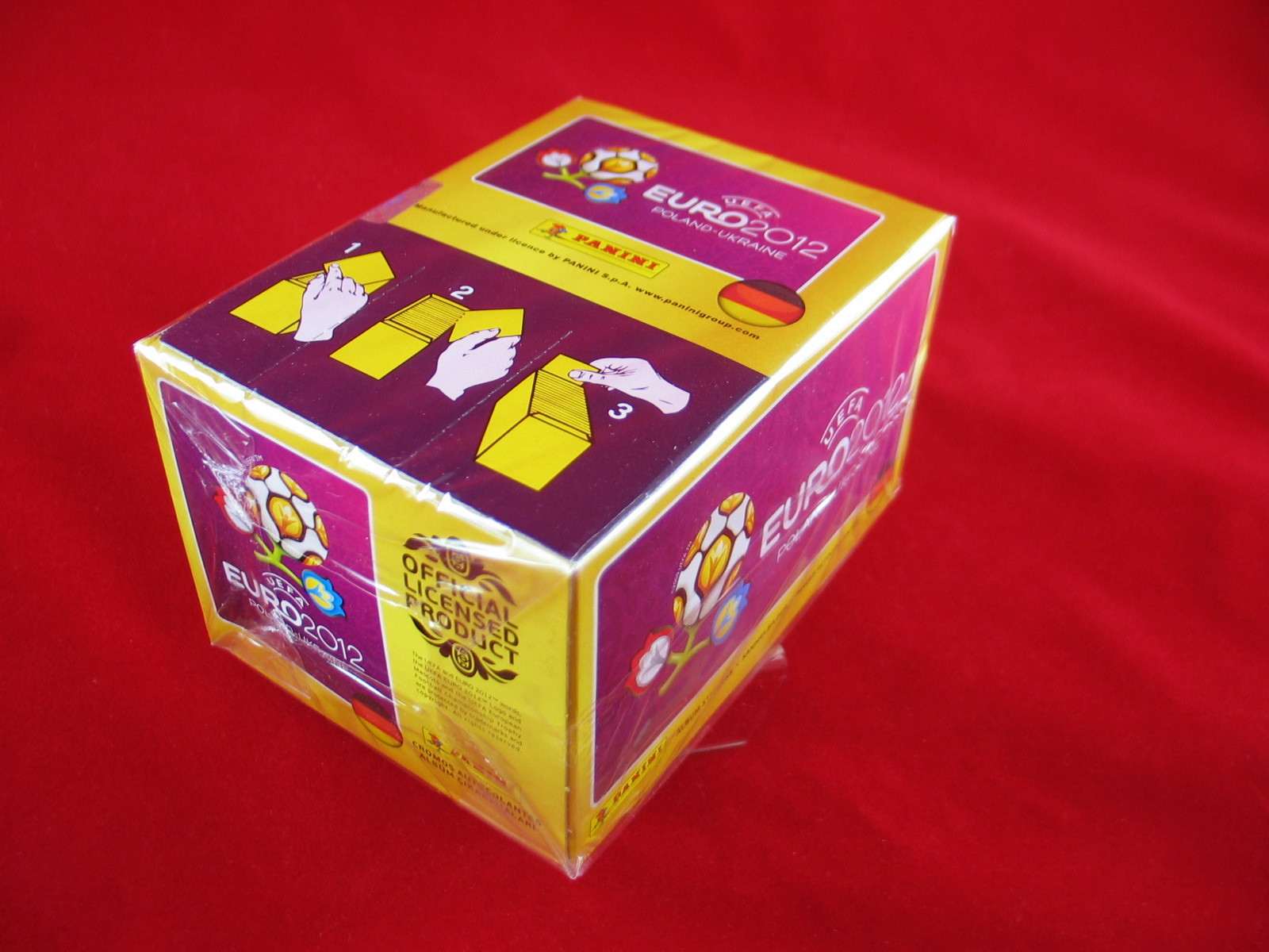 Panini Euro 2012 1 Box = 100 Bags = 500 Stickers Euro 12 Poland Ukraine Display