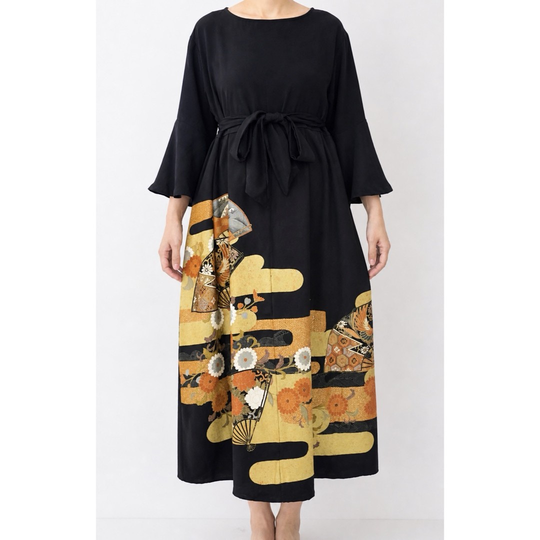 [Used] Handmade Vintage Kimono Remake Maxi Dress Black Kurotomesode + From JAPAN