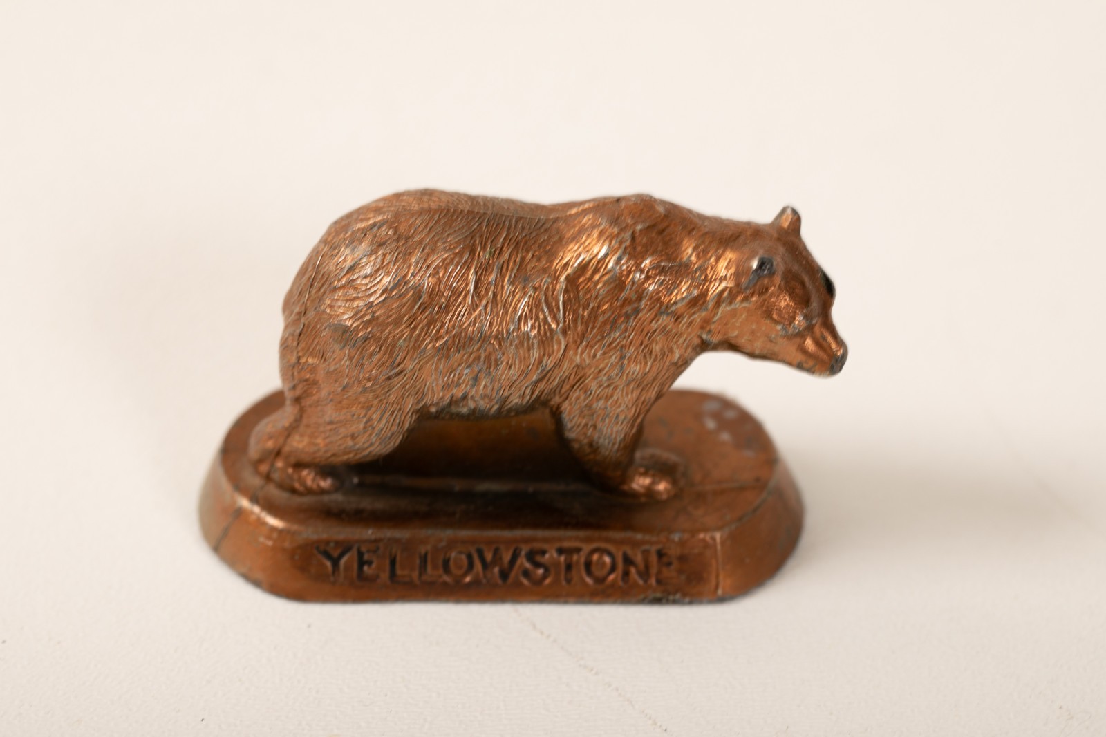 Bronze Plated Yellowstone Bear  Figurine (B2A/JSF6) Cast Metal Paperweight