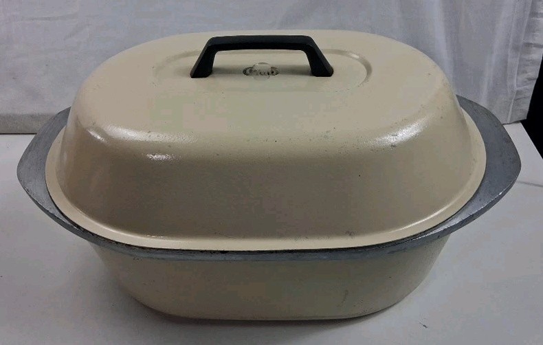Vintage Club Aluminum Oval Roaster Dutch Oven Cookware Cream Almond Tan With Lid Vintage Club Aluminum Oval Roaster Dutch Oven Cookware Cream Almond Tan With Lid