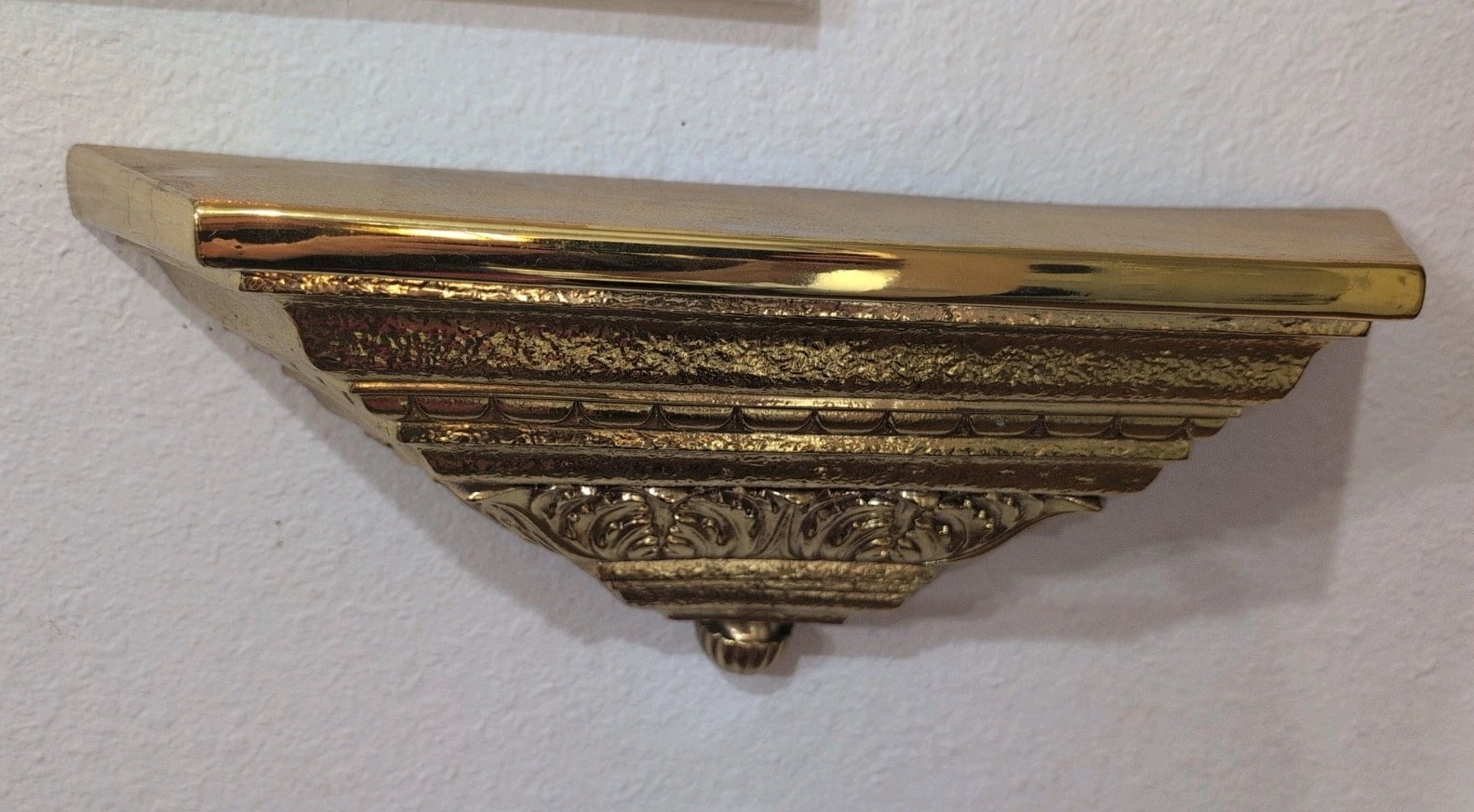 Vintage Home Interiors Gia Hollywood Regency Shiny Gold Shelf 17\