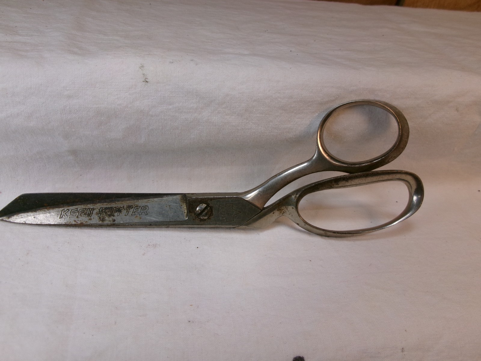 Vintage Keen Kutter 7 Inch Scissors ~ Rough Condition 