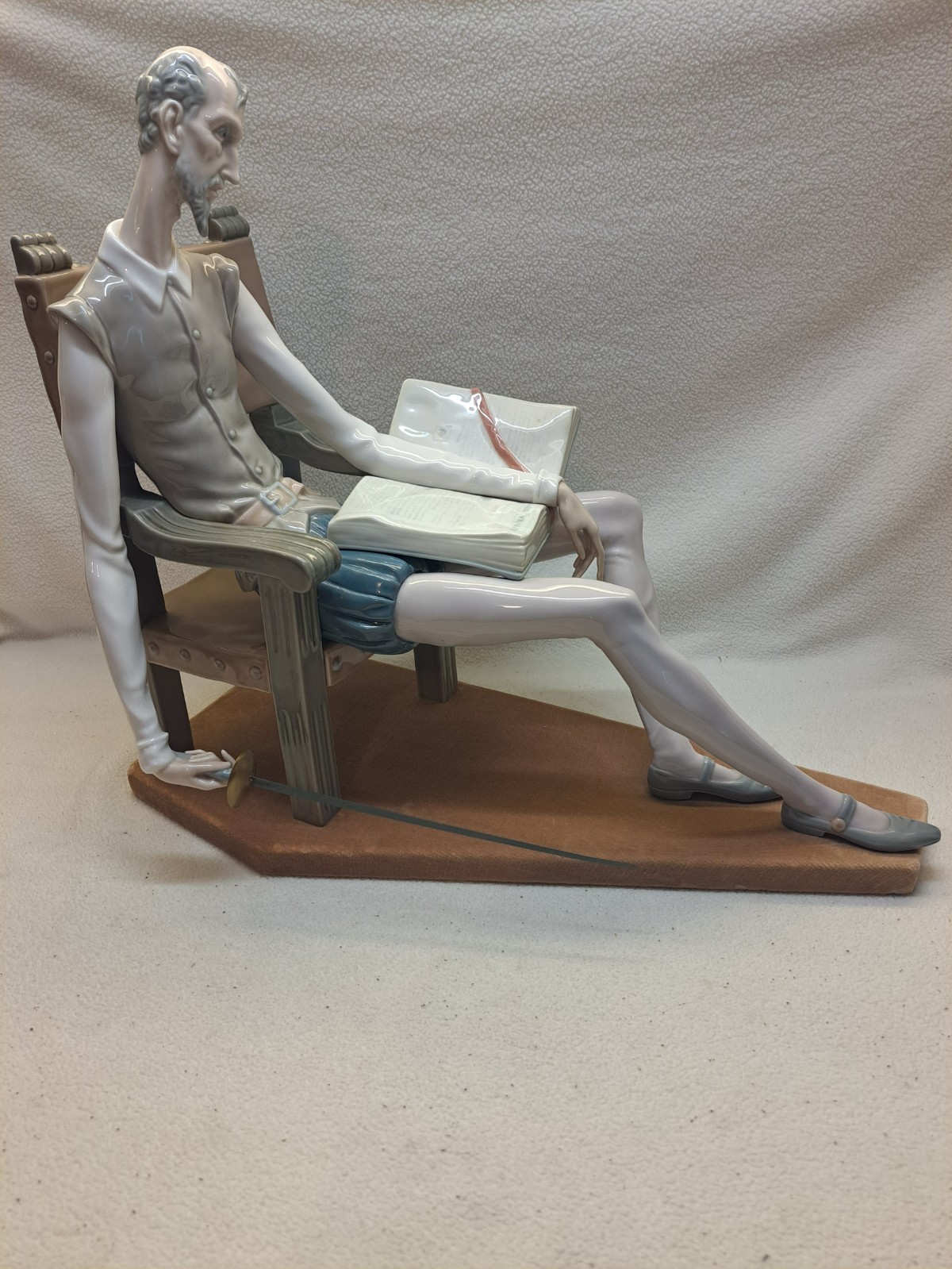 Vintage Circa 1970 LLadro #1030 Seated Don Quixote Reading on Platform Excellent