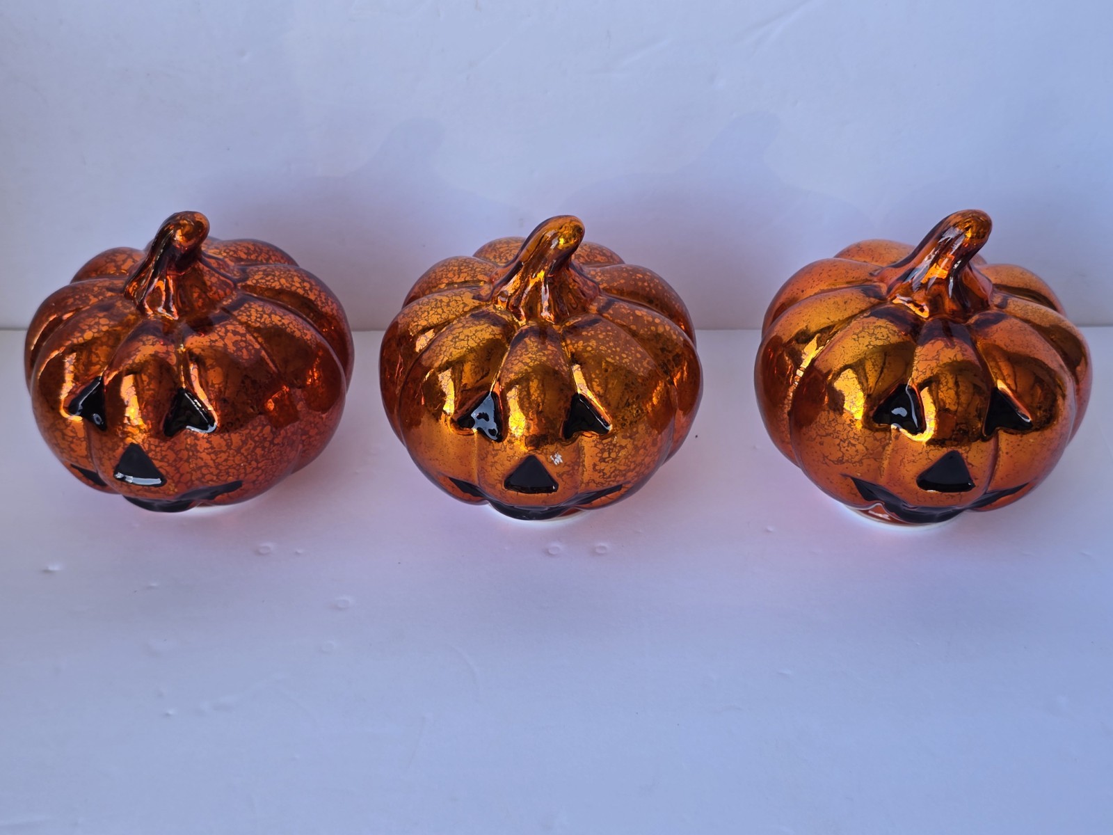 Valerie Parr Hill 3pc Small Glass Illuminated Pumpkins 4\