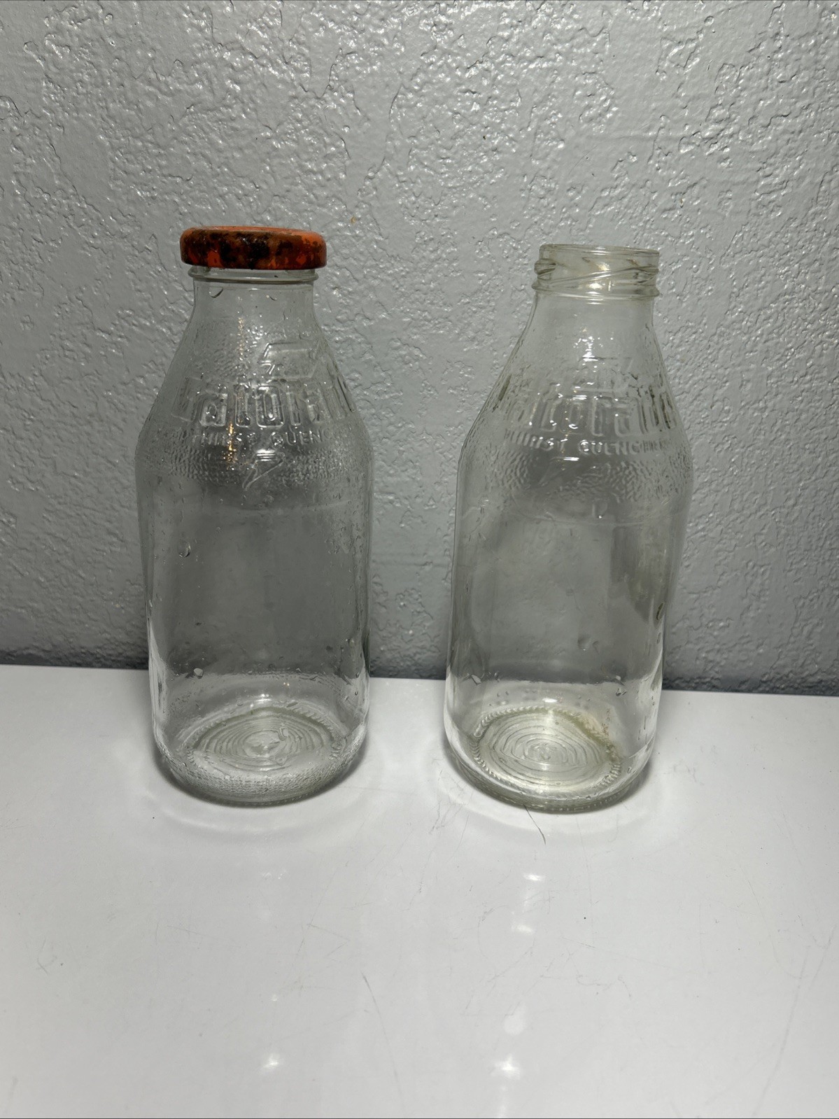Vintage 1970s 1980s GatoradeThirst Quencher 32 Oz GlassBottle Orange Metal Cap