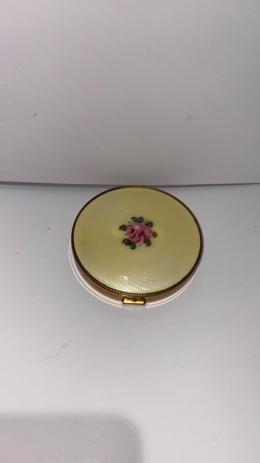 Woman’s vintage Guilloche compact  compact