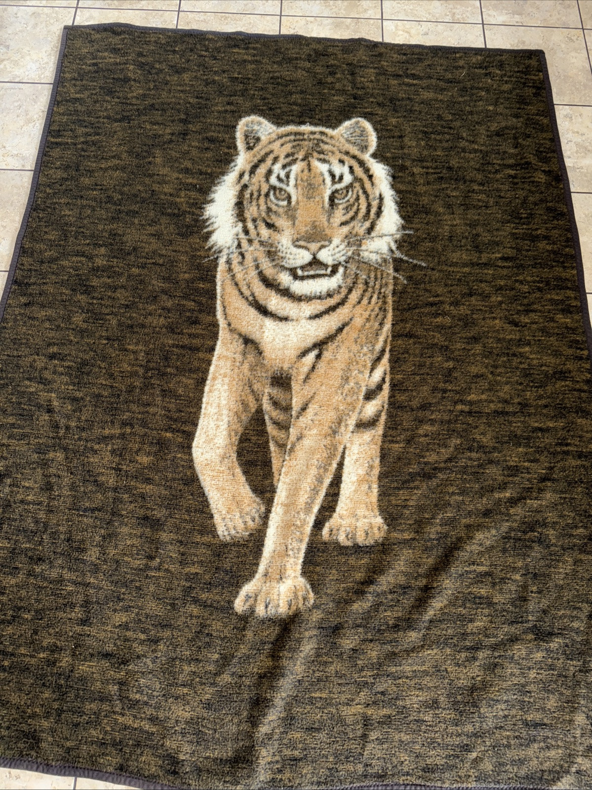 Vintage Beiderlack Tiger Reversible Blanket Made in USA 62x54” Brown Beige Vintage Beiderlack Tiger Reversible Blanket Made in USA 62x54” Brown Beige