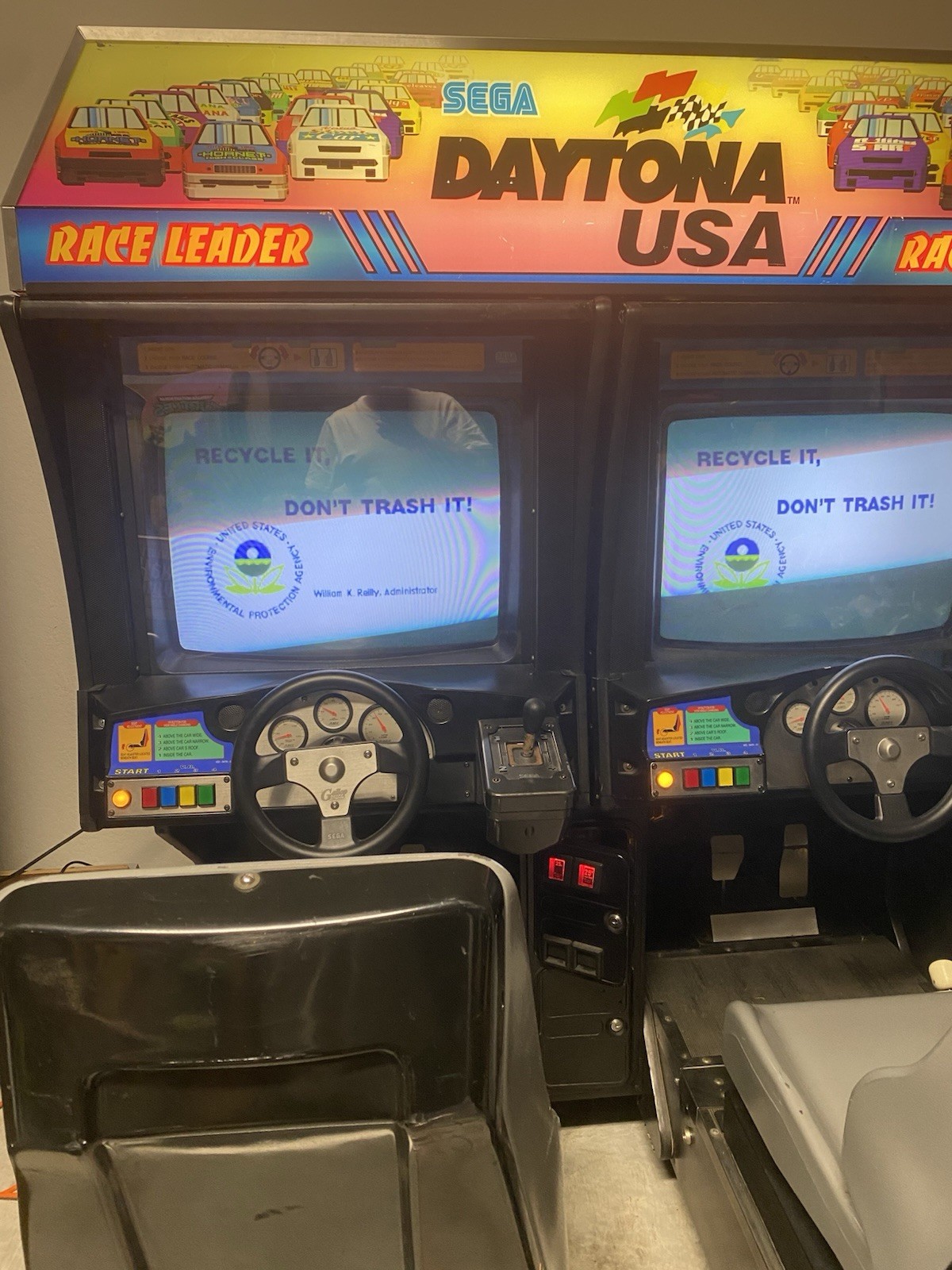 SEGA Daytona USA Race Leader Twin Arcade Driving Racing Machine Cabinet SEGA Daytona USA Race Leader Twin Arcade Driving Racing Machine Cabinet