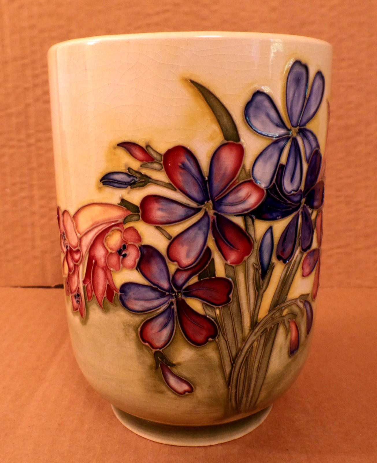 Vintage Moorcroft 7-1/4\