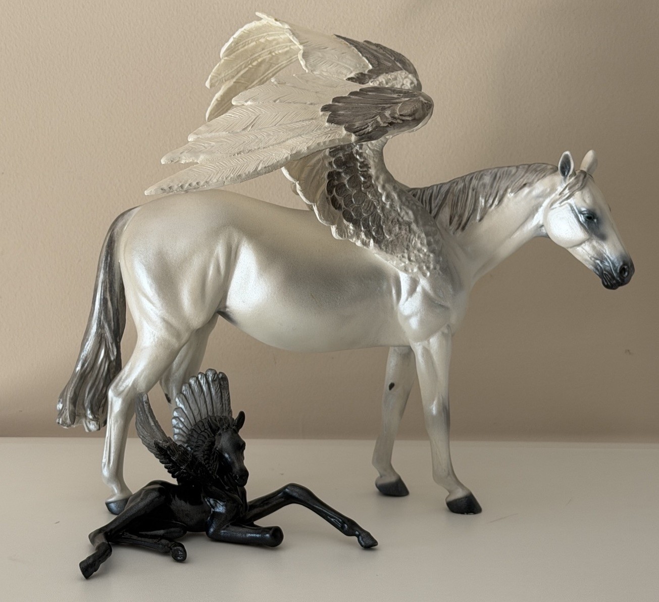 Model Horse Resin Pegasus Mare And Foal Customs