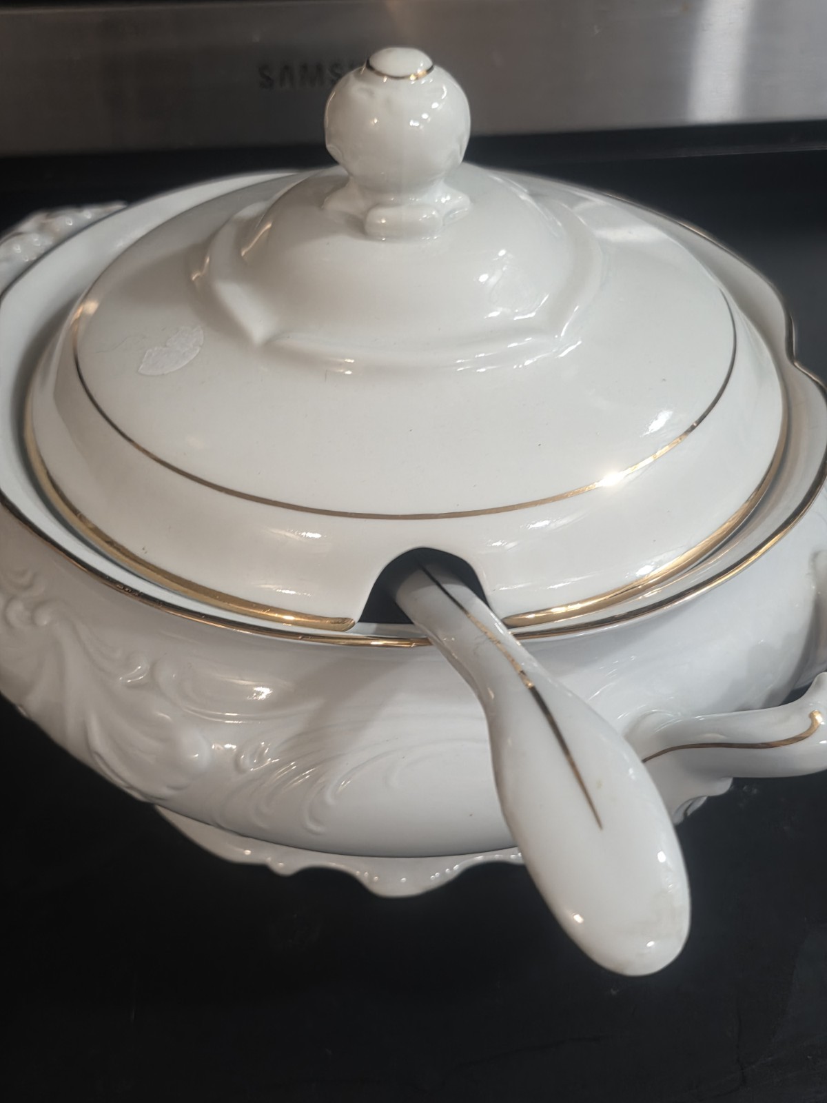 Johann Haviland Porcelain Soup Tureen 2.5 qt Gold Trim w/ Lid & Spoon