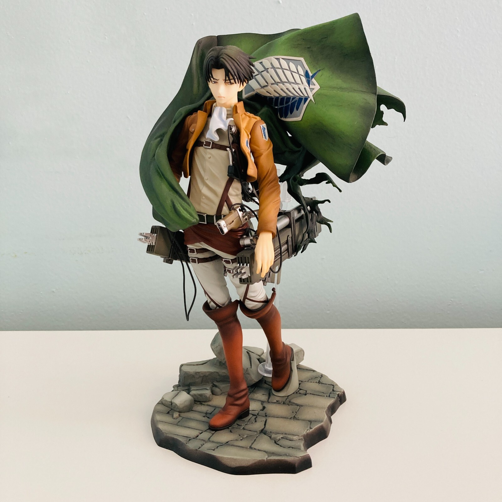Levi Ackerman Attack On Titan AOT 1/7 Scale Figure Hobby Max Anime Captain Eren