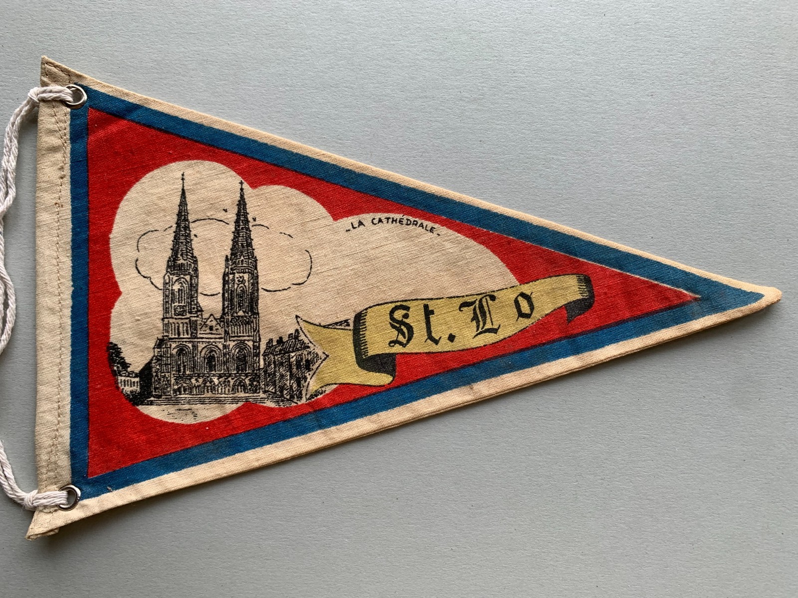 SAINT LÔ Normandy sleeve France pennant - fabric - souvenir pennant
