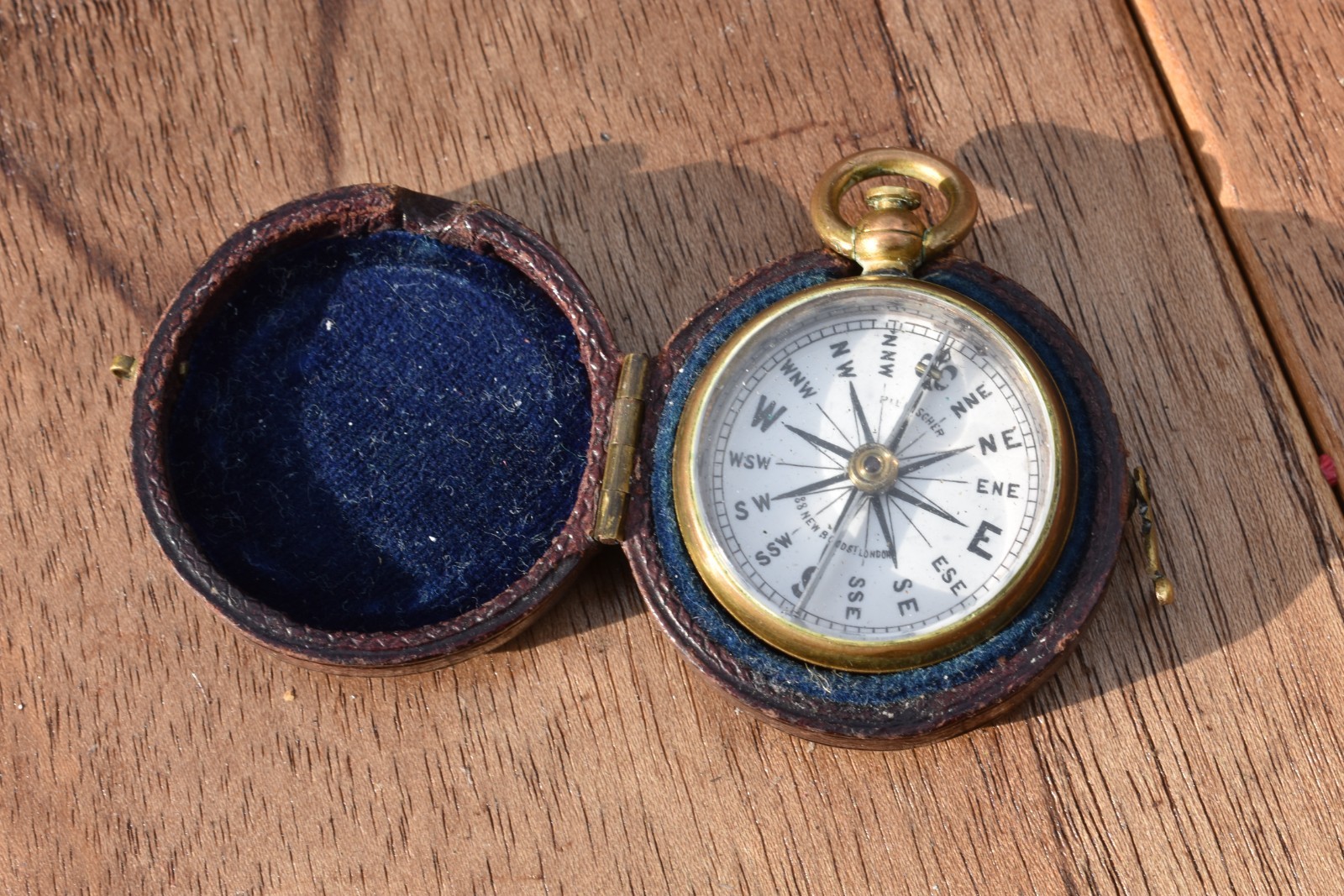 Rare Antique Pillischer Pocket Compass 8 New Bond Street, London in Leather Case