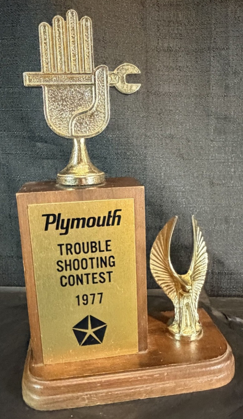 1977 Chrysler Plymouth Trouble Shooting Contest Trophy Auto Student Rigged Bugs