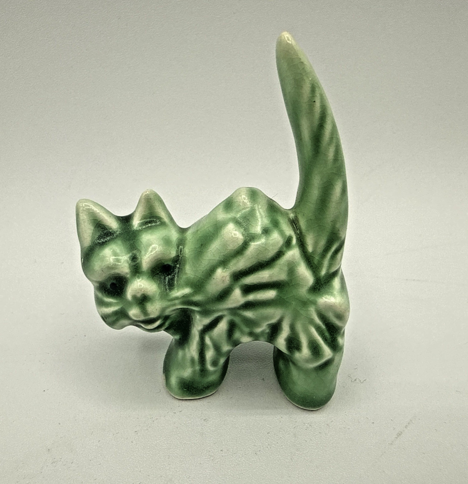 Vintage Sylvac SCAREDY CAT Pottery Miniature Figurine Green FLAW READ DESCRIPTIO