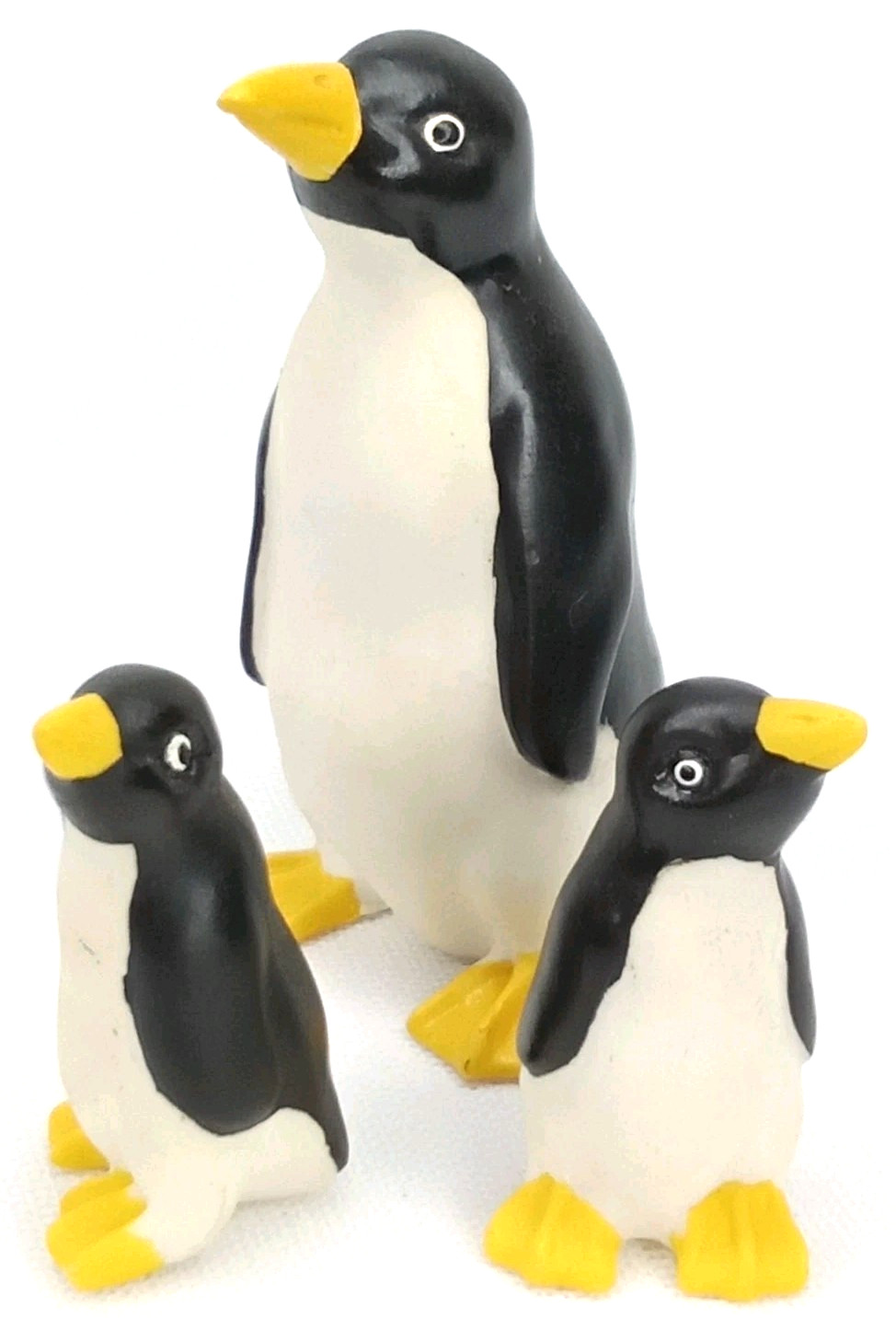 Vintage 1990s Mama & Babies Penguin Figurine Set Of 3