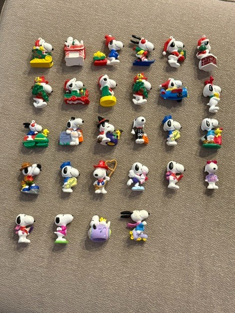 28 Vintage Whitman\'s Snoopy Peanuts PVC Holiday Figurines Christmas Easter