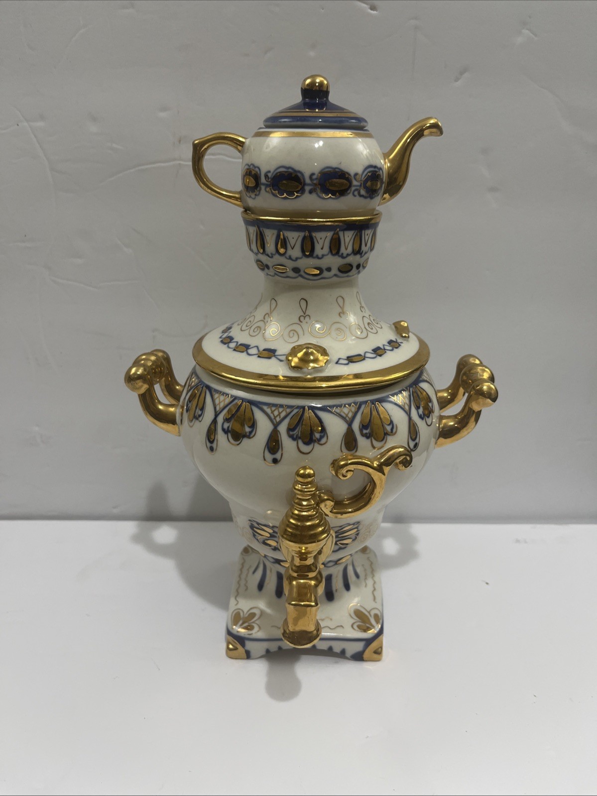 VTG USSR Porcelain Samovar Soviet GZHEL Gilded Soviet Union Tea Pot Vase Deco