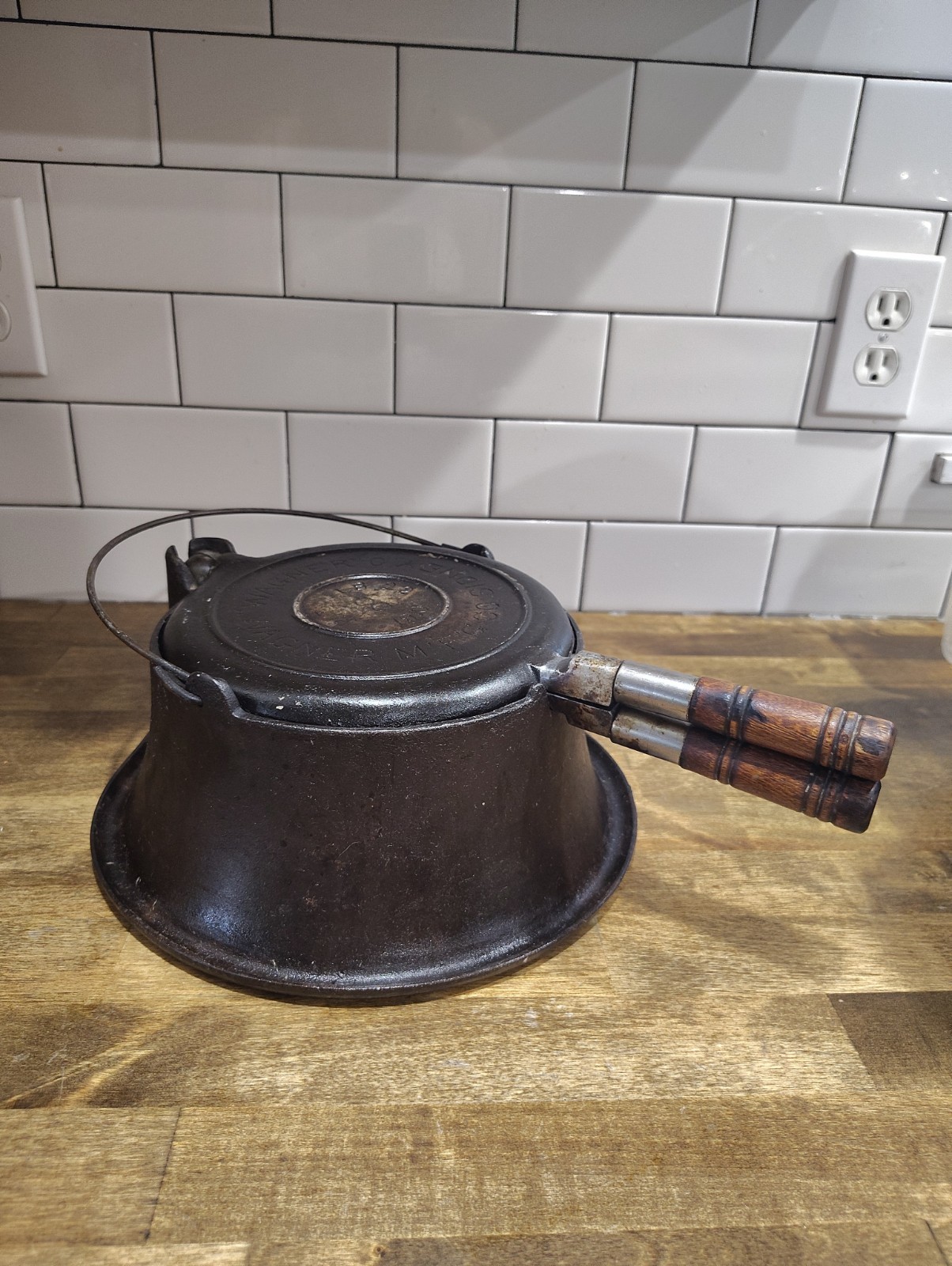 Wagner Ware Cast Iron Waffle Iron With Tall Base Made In Sidney Ohio #1408