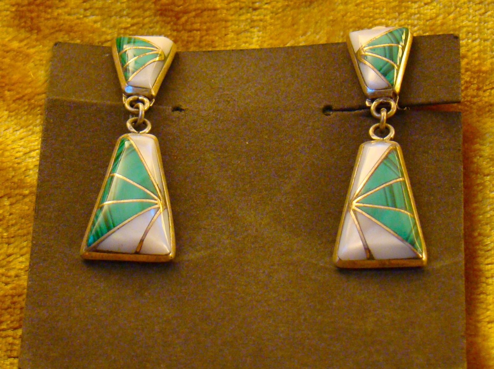 Vintage Zuni Sterling Silver Malachite and Mother of Pearl Inlay Clip-On Earring