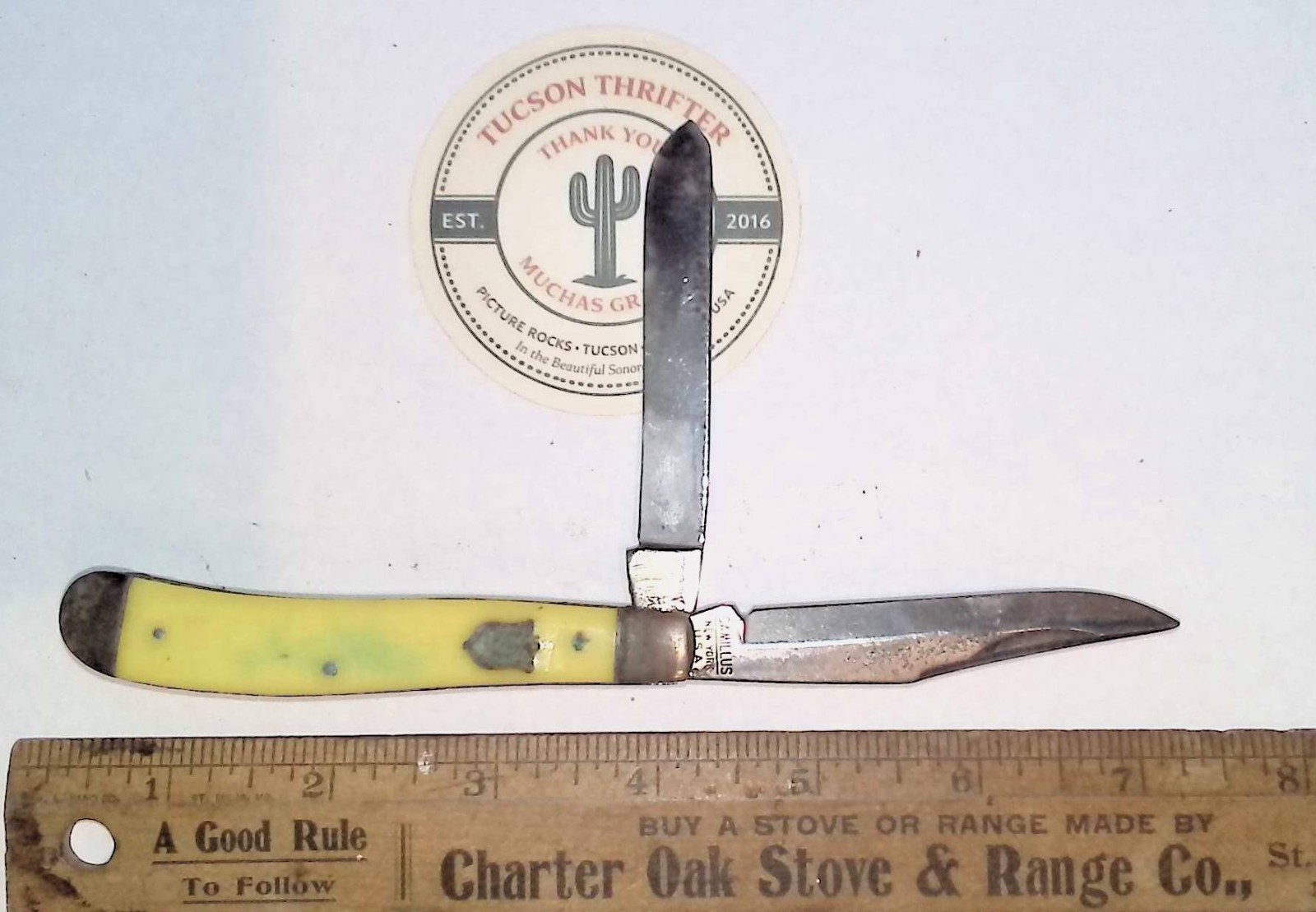 Camillus USA Trapper Two Blade # 35 Yellow Composition 1960-1970s Pocket Knife