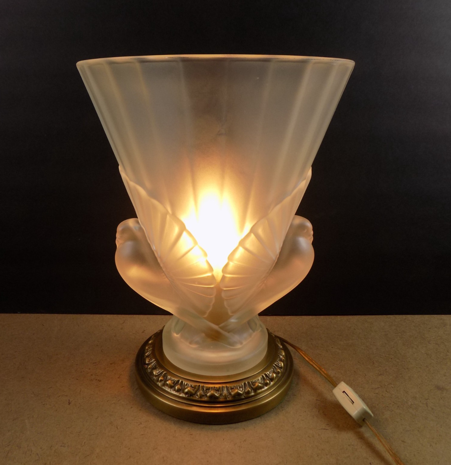 Vintage French Frosted Glass Dove Torchiere Lamp Art Deco Style VGC 11\