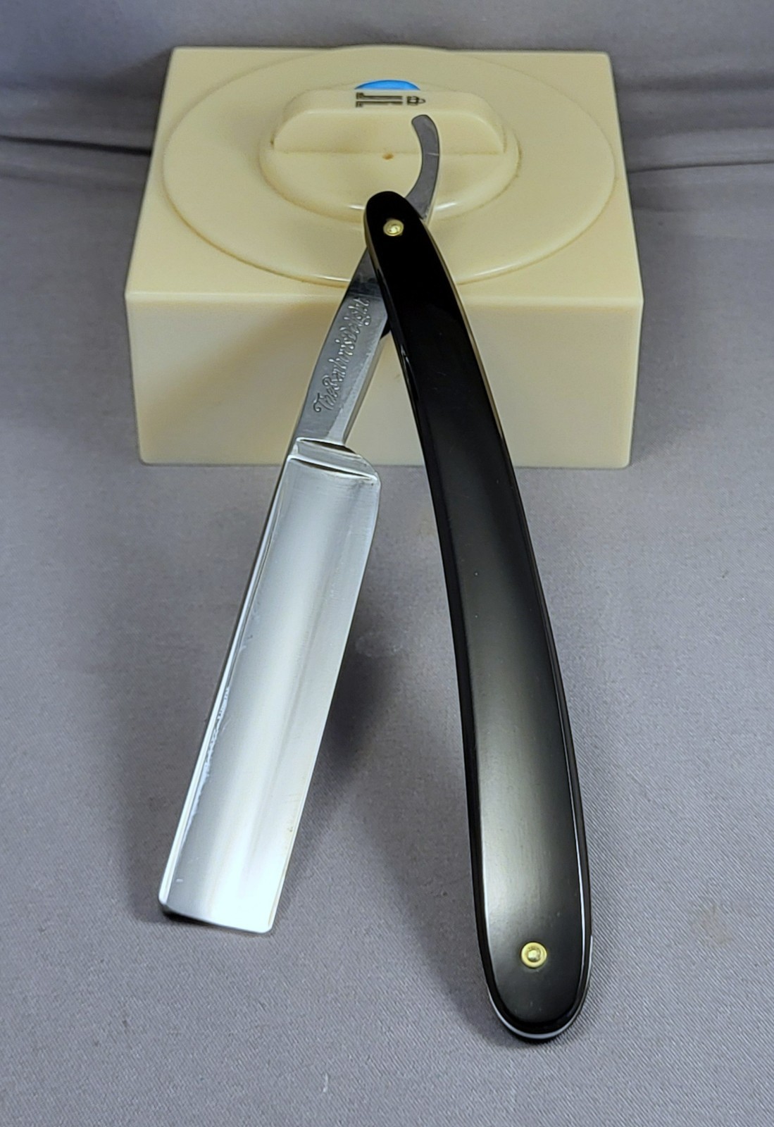 Vintage Restored  THE BARBER\'S DELIGHT - Straight Razor - Shave Ready
