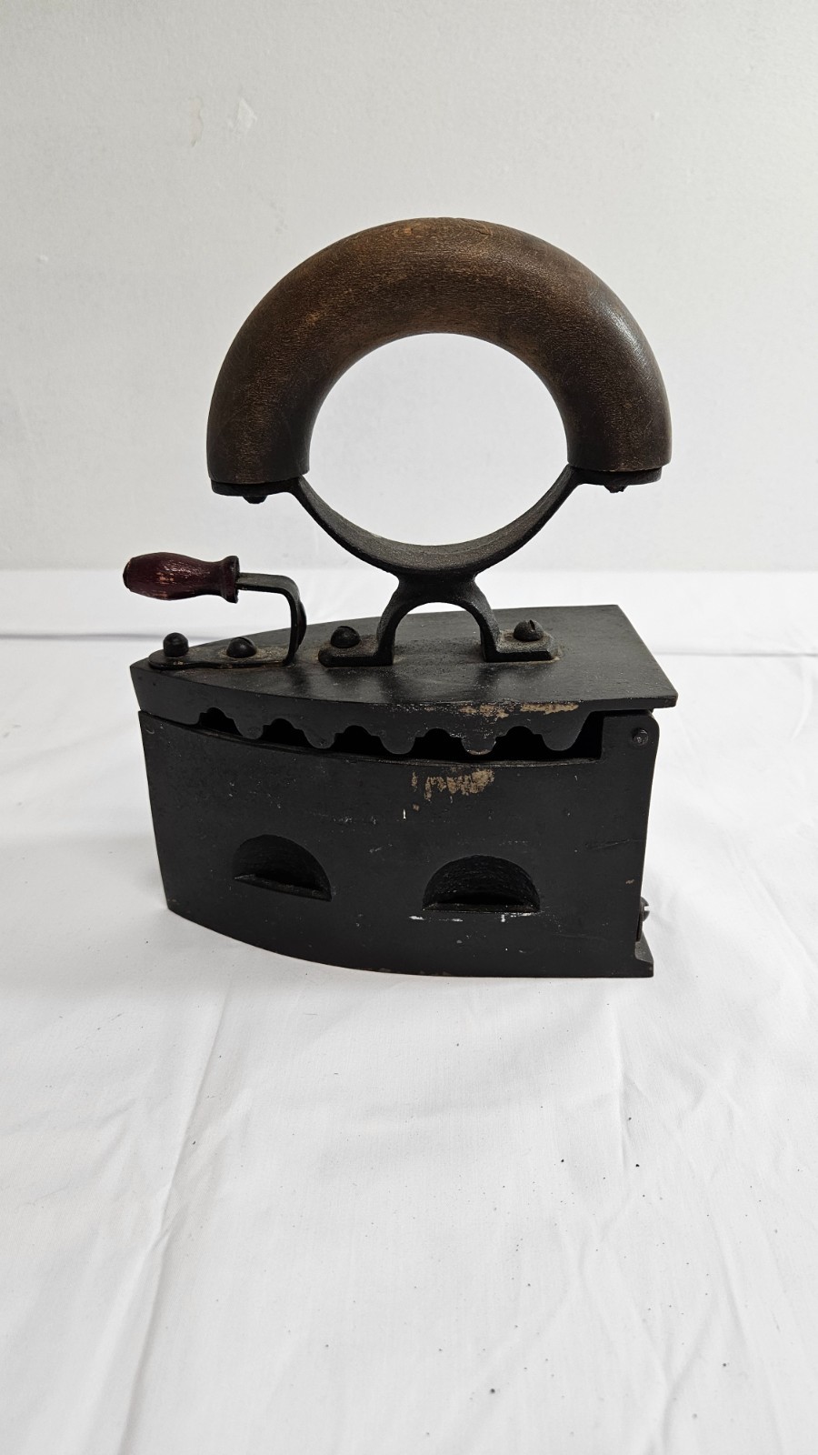 Antique 1850\'s Gucrlo 1-2 castiron coal iron Antique 1850\'s Gucrlo 1-2 castiron coal iron