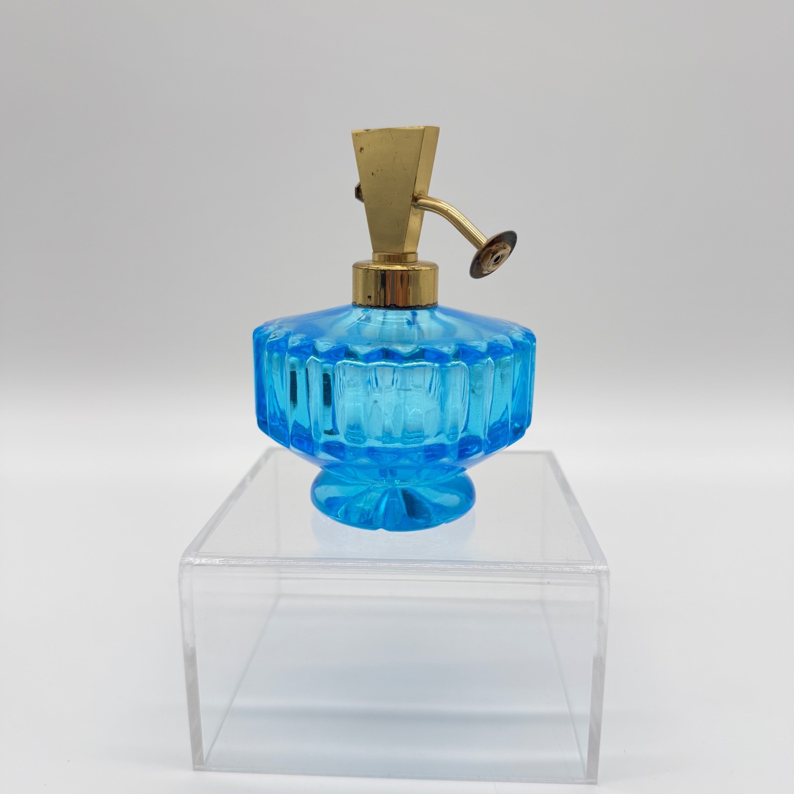 Vintage Blue Art Glass Perfume Bottle Gold Tone Atomizer Ribbed Faceted Vanity