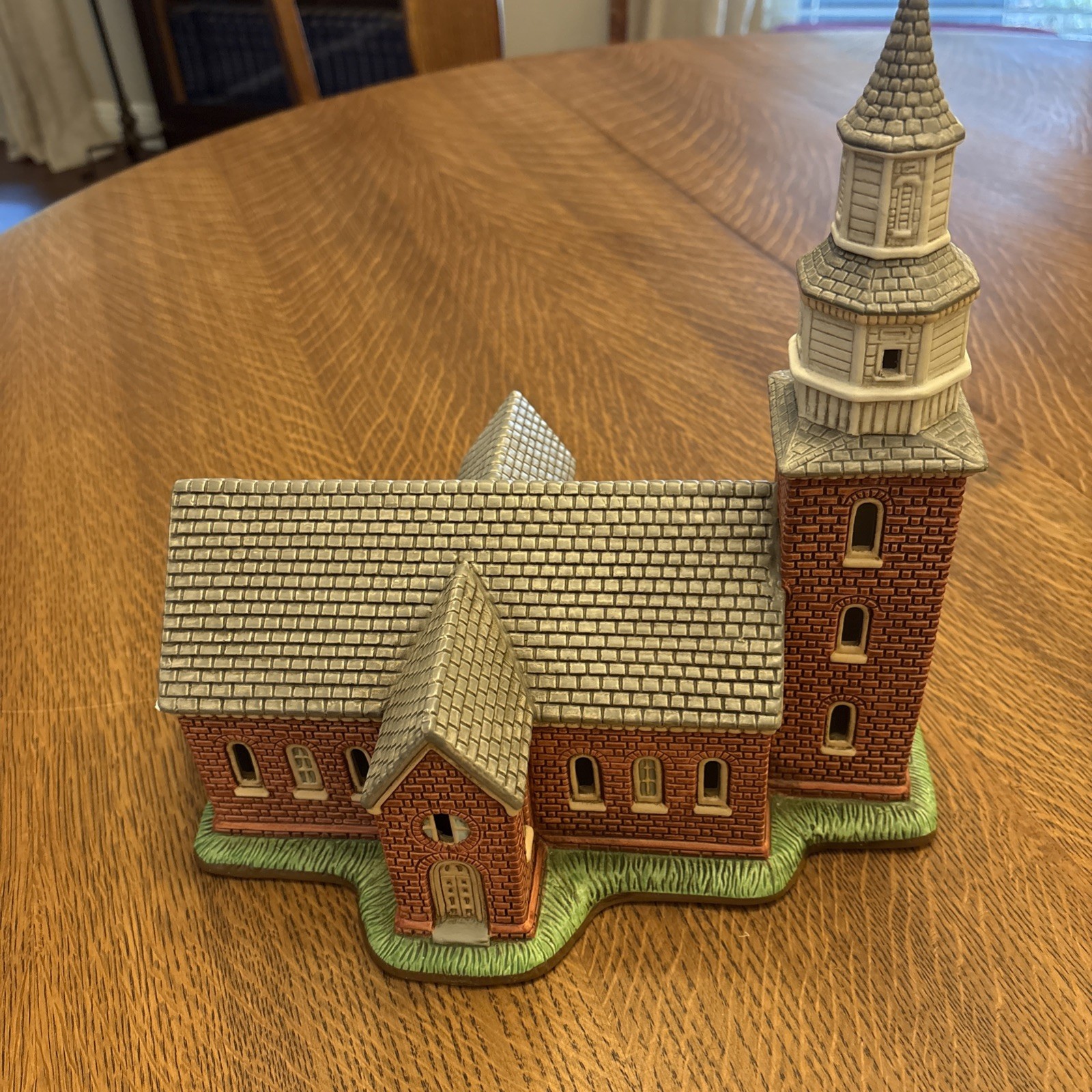Lefton Williamsburg Collection Bruton Parish Church 1715 Illuminated House NEW