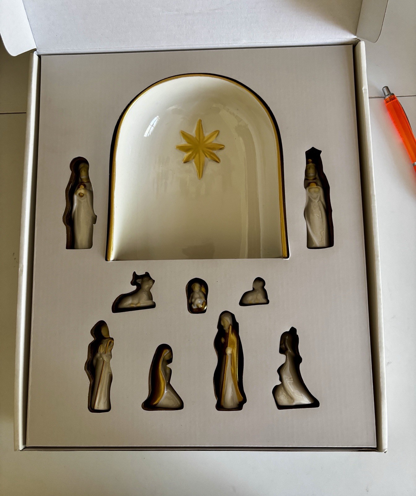 Threshold Ceramic Painted Gold And White Nativity Set 10 Piece Christmas Decor
