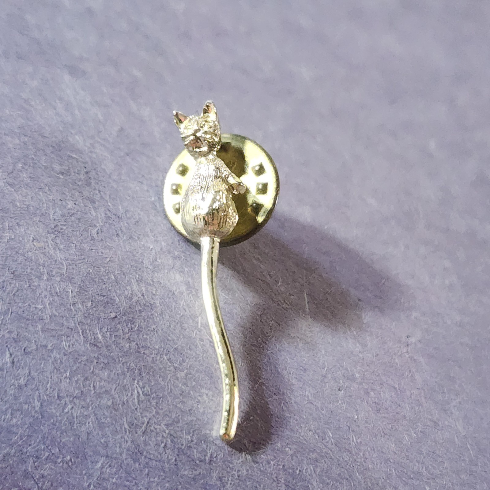 Vintage Sikver Tone Cat Kitty Pin Brooch Long Tail Figural Animal Jewelry