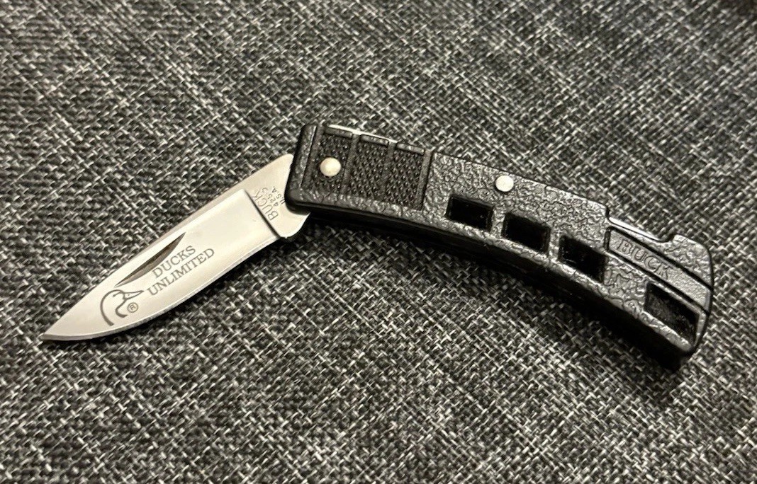 Vintage 1996 BUCK 425 MiniBuck Pocketknife - Ducks Unlimited Commemorative USA Vintage 1996 BUCK 425 MiniBuck Pocketknife - Ducks Unlimited Commemorative USA