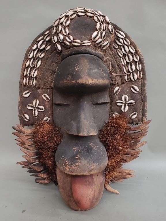 Vintage Mid Century Dan Style African Mask Wood Cowrie Shell Raffia 17.5