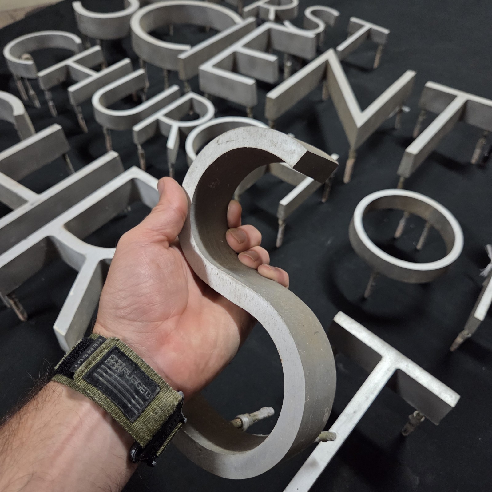 Vtg 1950s-60s Aluminum Architectural Sign Letter Set Salvage Art Display MCM Vtg 1950s-60s Aluminum Architectural Sign Letter Set Salvage Art Display MCM