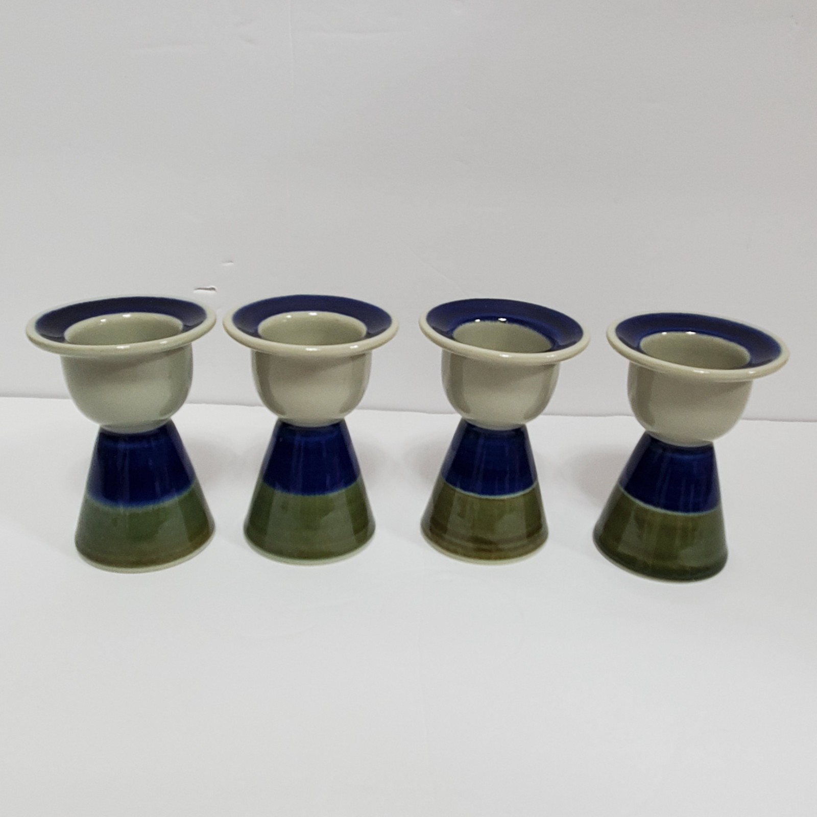 VTG VON Rorstrand Elisabeth Handpainted Egg Cups Set of 4 by Marianne Westman VTG VON Rorstrand Elisabeth Handpainted Egg Cups Set of 4 by Marianne Westman