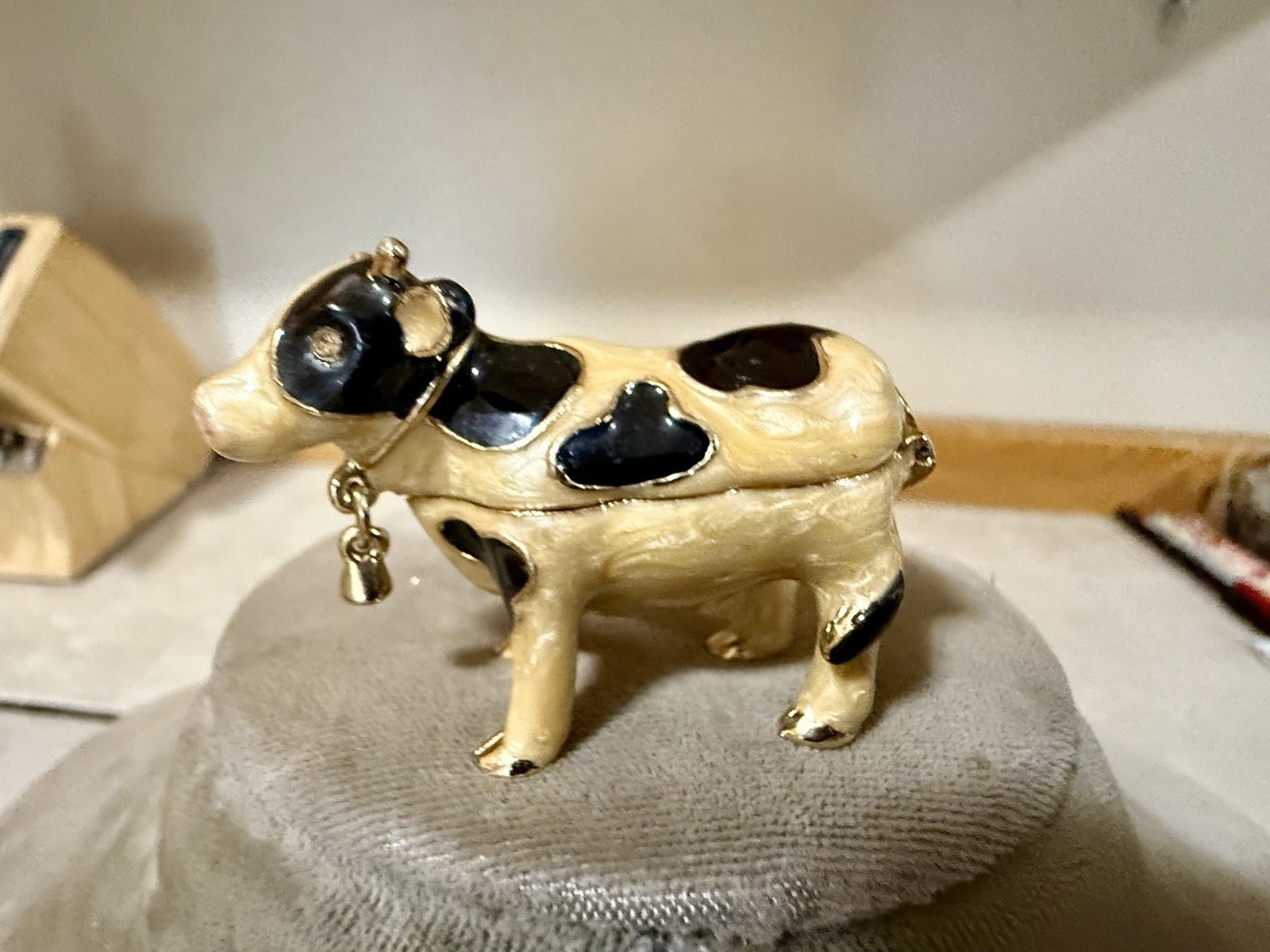 Monet Enamel Cow Mini Trinket Box Magnetic Closure Vintage Lot B